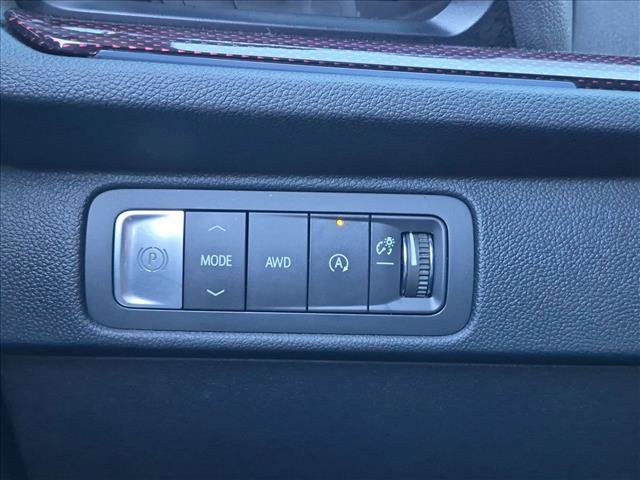 Used 2024 Chevrolet Traverse Z71 AWD/4WD image 18
