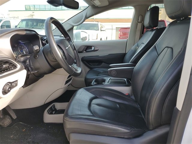 Used 2020 Chrysler Pacifica Touring-L Plus w/ Advanced Safetytec Group image 19
