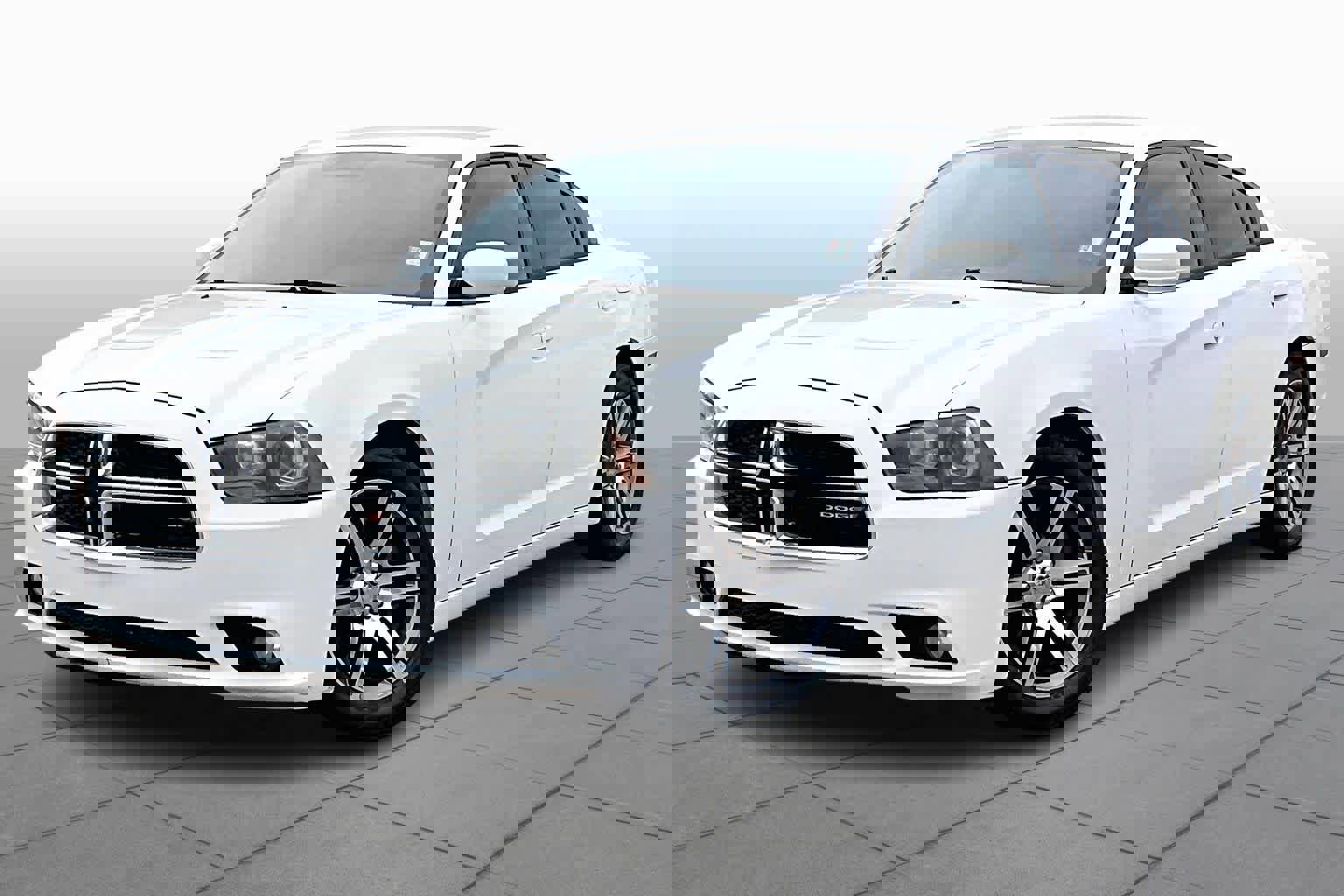 Used 2014 Dodge Charger R/T RWD image 2