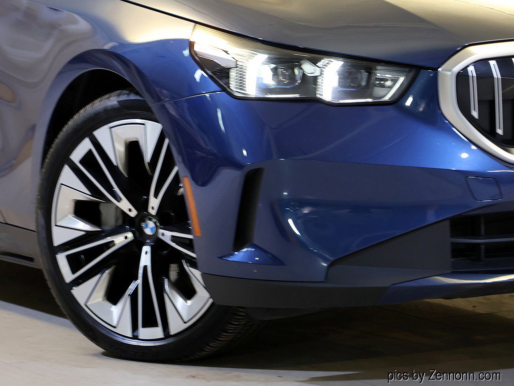 Certified 2025 BMW 540i xDrive image 3