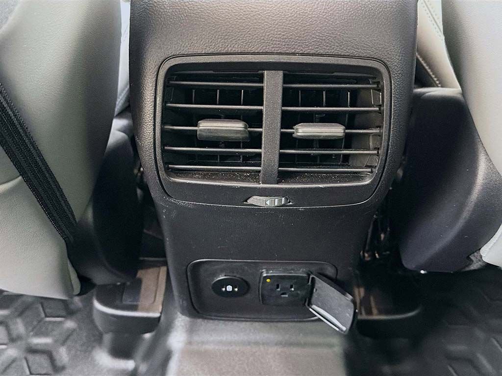 Used 2025 Ford Bronco Sport Badlands image 36