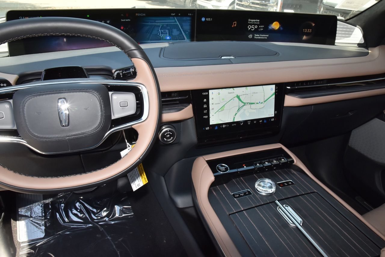 New 2027 Lincoln Navigator Black Label AWD/4WD image 27