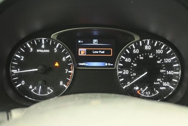 Used 2017 Nissan Pathfinder SV FWD image 13