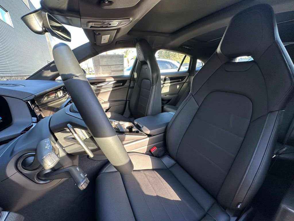 Used 2026 Porsche Panamera image 5