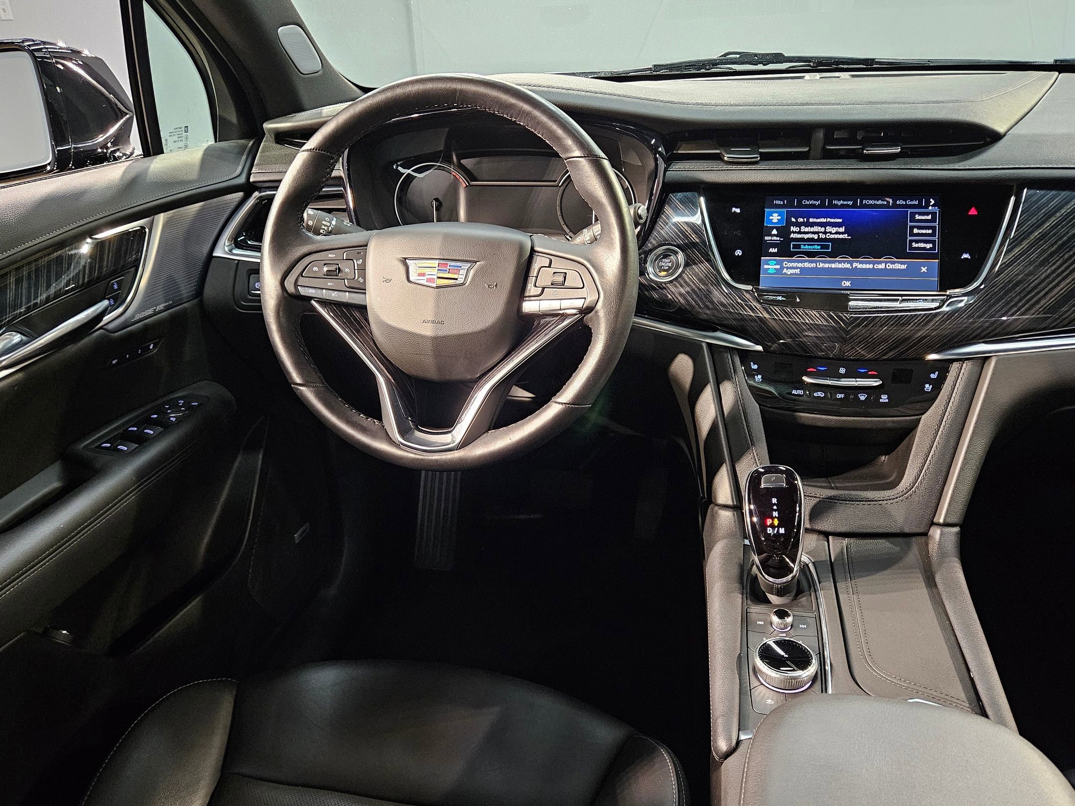 Used 2025 Cadillac XT6 Premium Luxury image 9