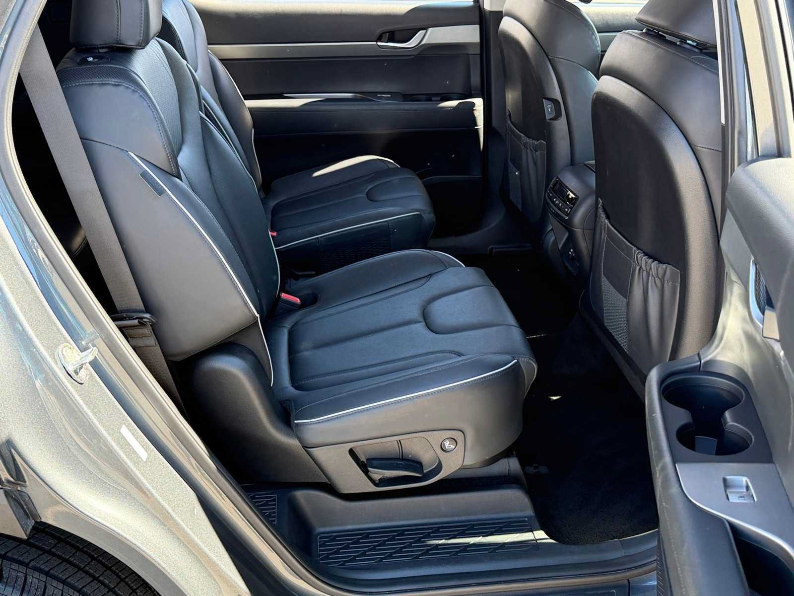 Used 2024 Hyundai Palisade SEL FWD image 27