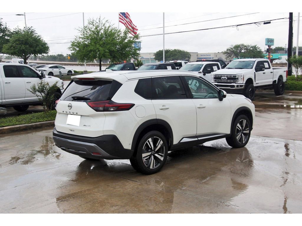 Used 2023 Nissan Rogue SL w/ SL Premium Package image 6