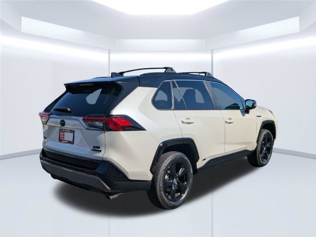 Certified 2021 Toyota RAV4 XSE w/ XSE Grade Weather Package AWD/4WD image 4