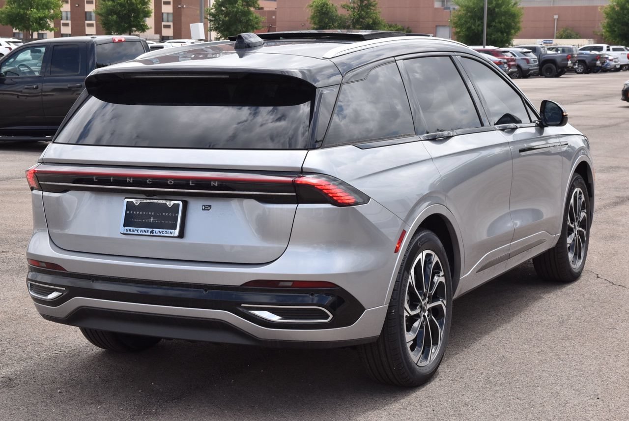 New 2026 Lincoln Nautilus Reserve AWD/4WD image 14