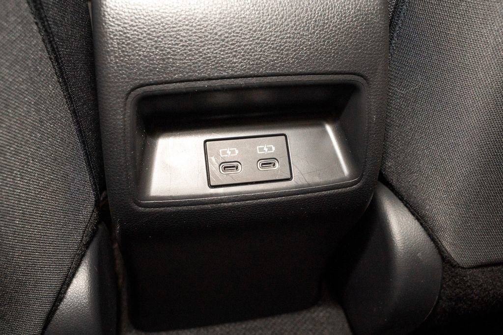 Used 2024 Toyota Corolla LE image 7