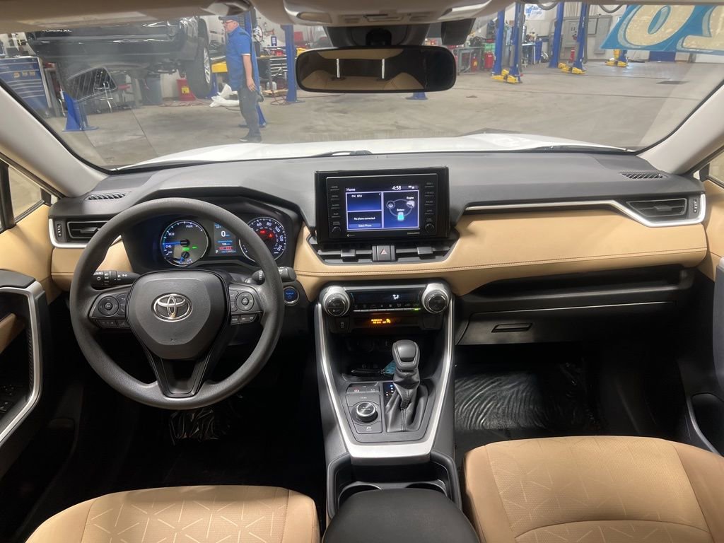 Used 2020 Toyota RAV4 XLE w/ Convenience Package image 15