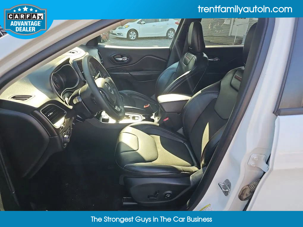 Used 2020 Jeep Cherokee Trailhawk image 29