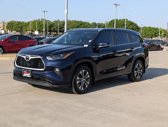 Used 2023 Toyota Highlander XLE image 10
