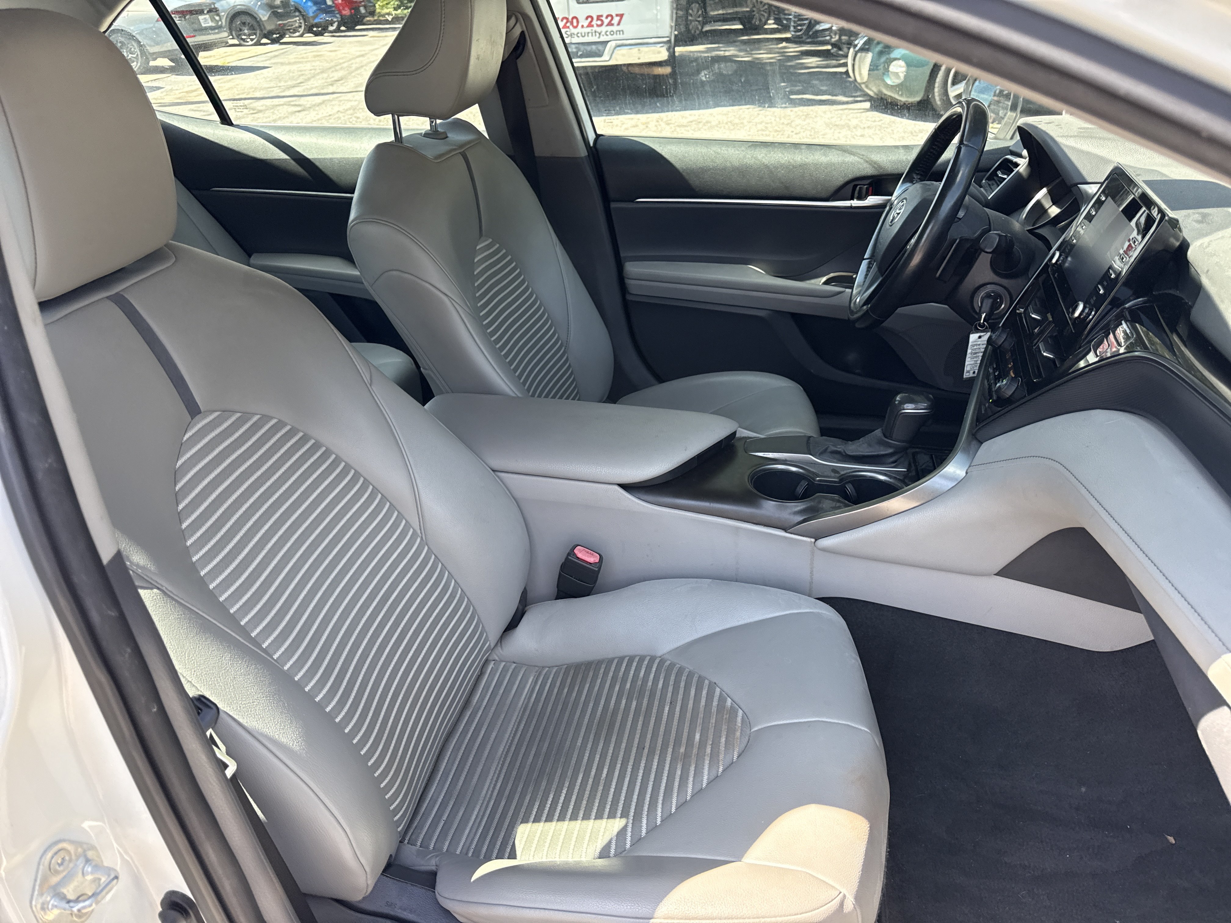 Used 2021 Toyota Camry SE FWD image 21