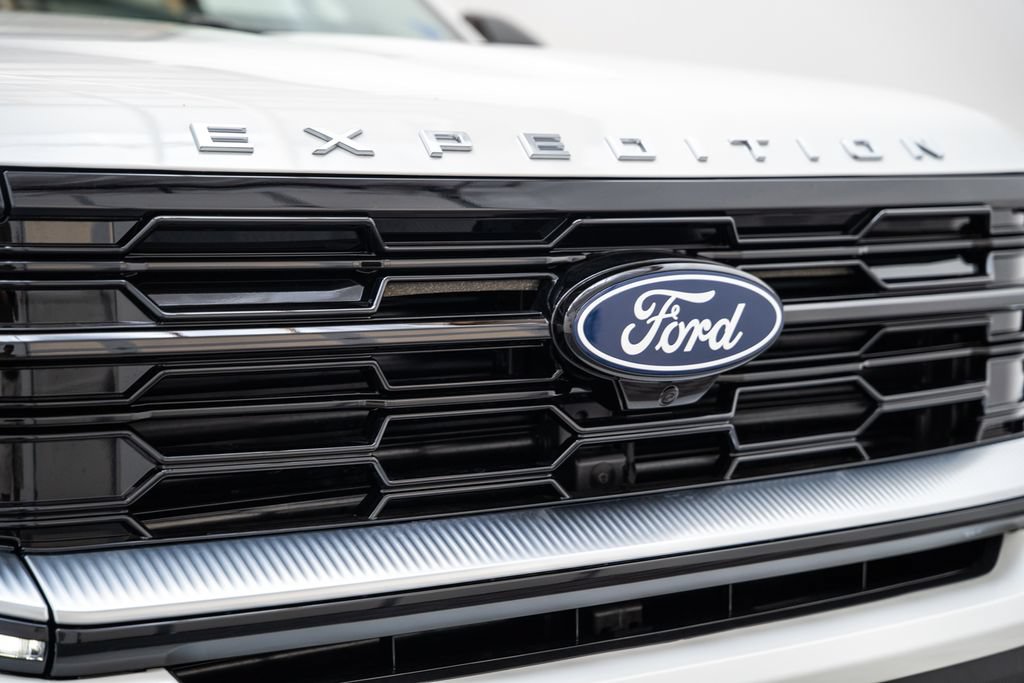 New 2027 Ford Expedition Max Platinum w/ Driver's Package AWD/4WD image 11