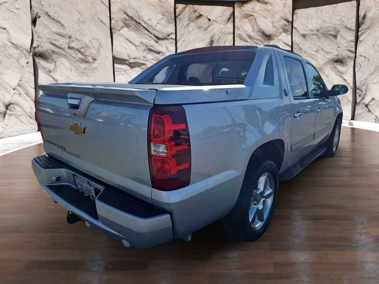Used 2013 Chevrolet Avalanche LT w/ All-Star Edition image 6
