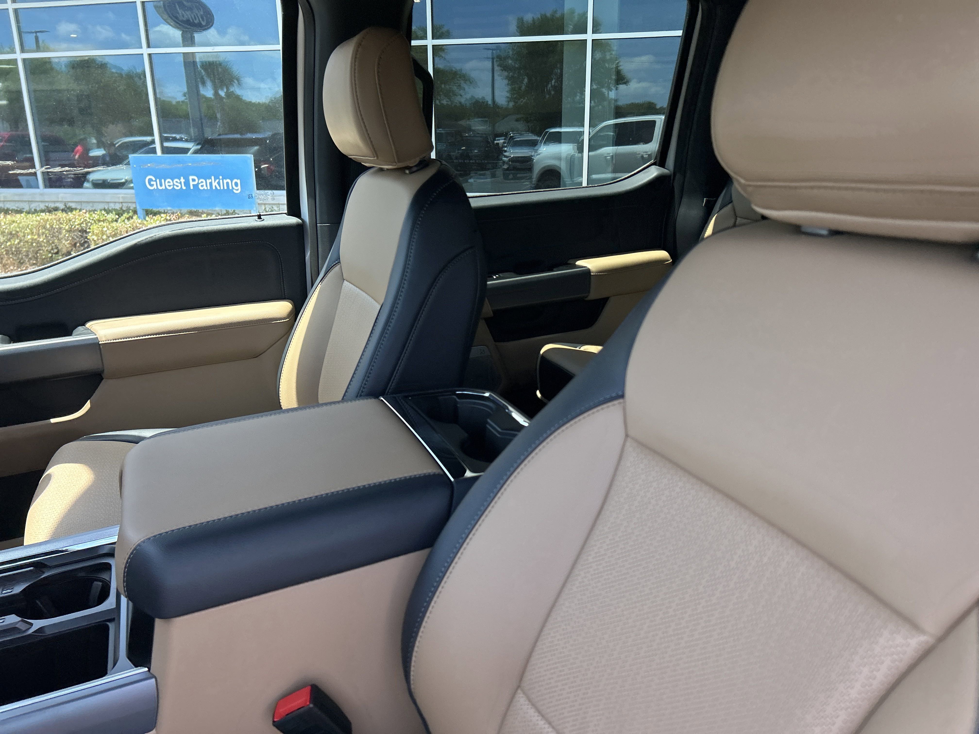 New 2025 Ford F250 Lariat w/ Lariat Ultimate Package image 13