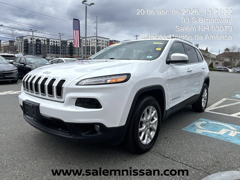 Used 2017 Jeep Cherokee Latitude w/ Cold Weather Group image 3