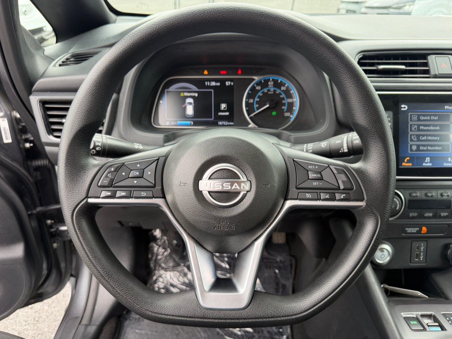 Used 2025 Nissan Leaf S FWD image 11
