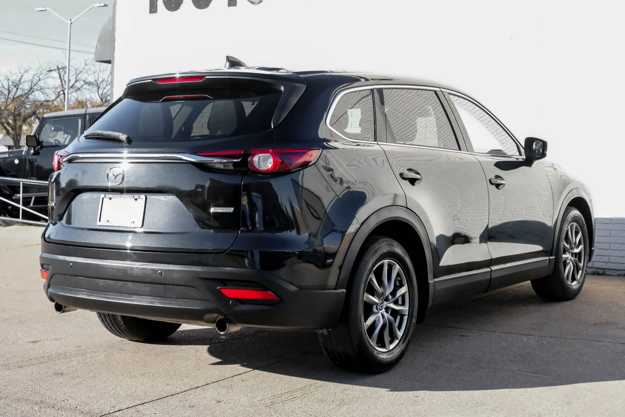 Used 2018 MAZDA CX-9 Touring w/ Touring Premium Package image 8