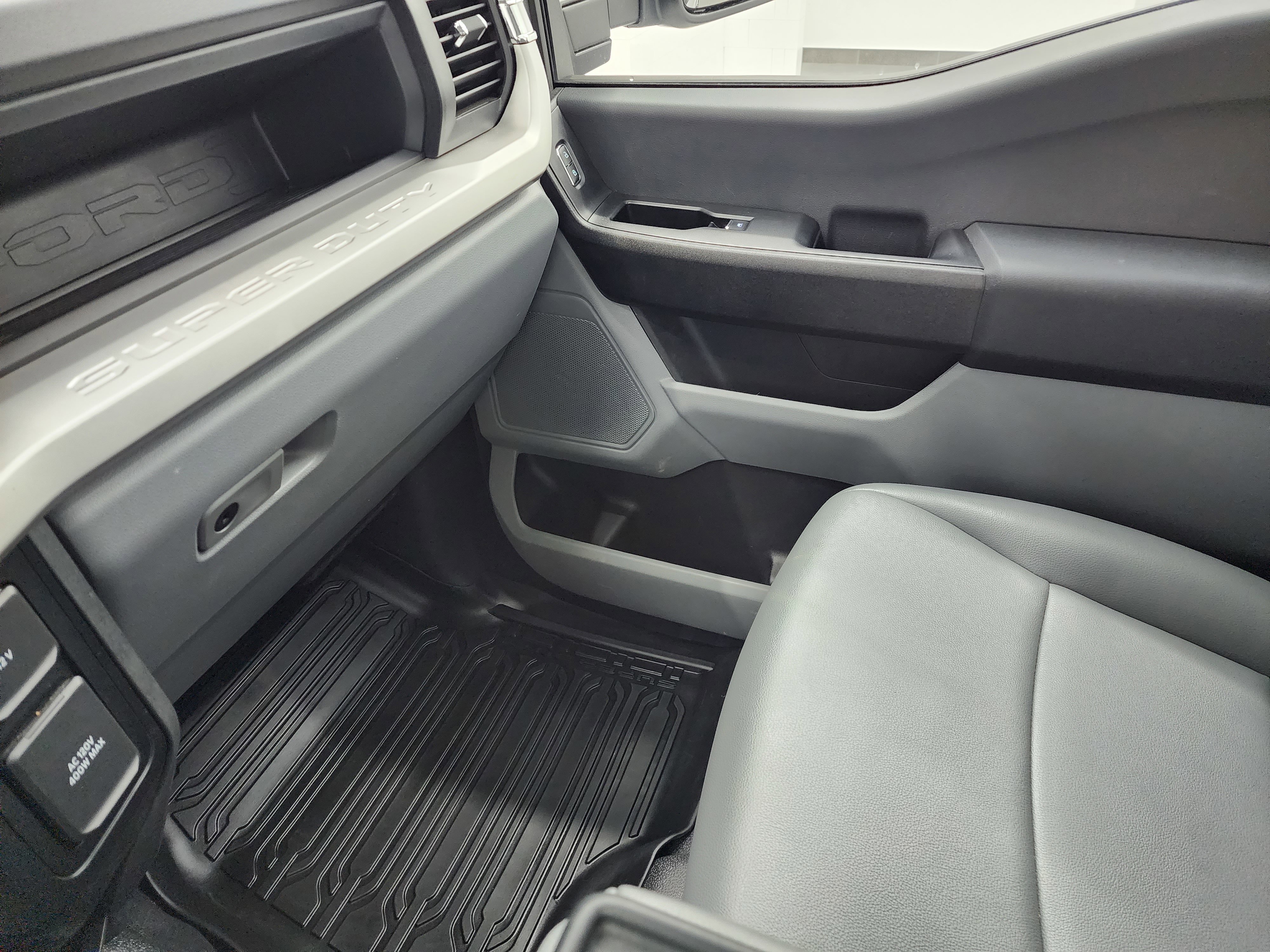 Used 2024 Ford F350 XL w/ FX4 Off-Road Package image 12