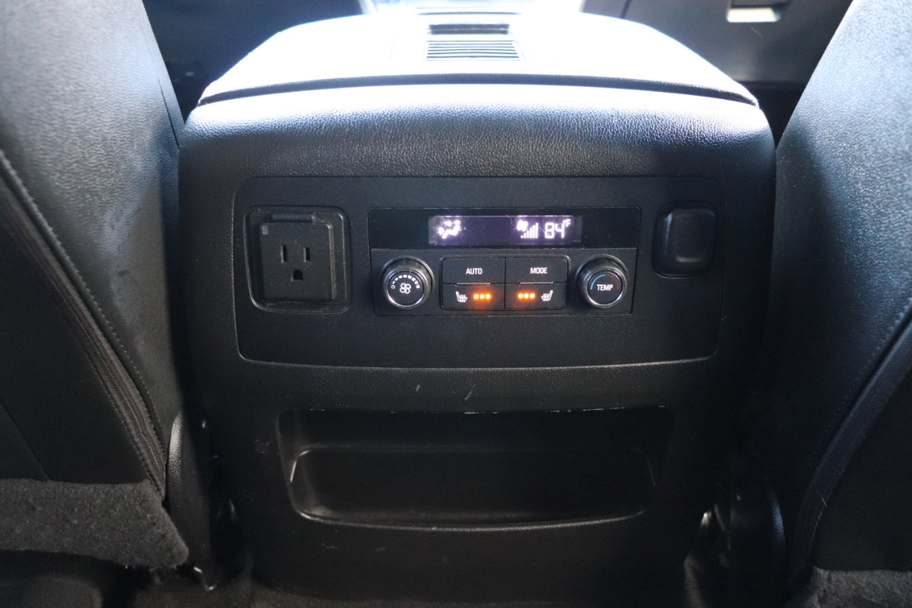 Used 2017 GMC Yukon XL SLT image 22