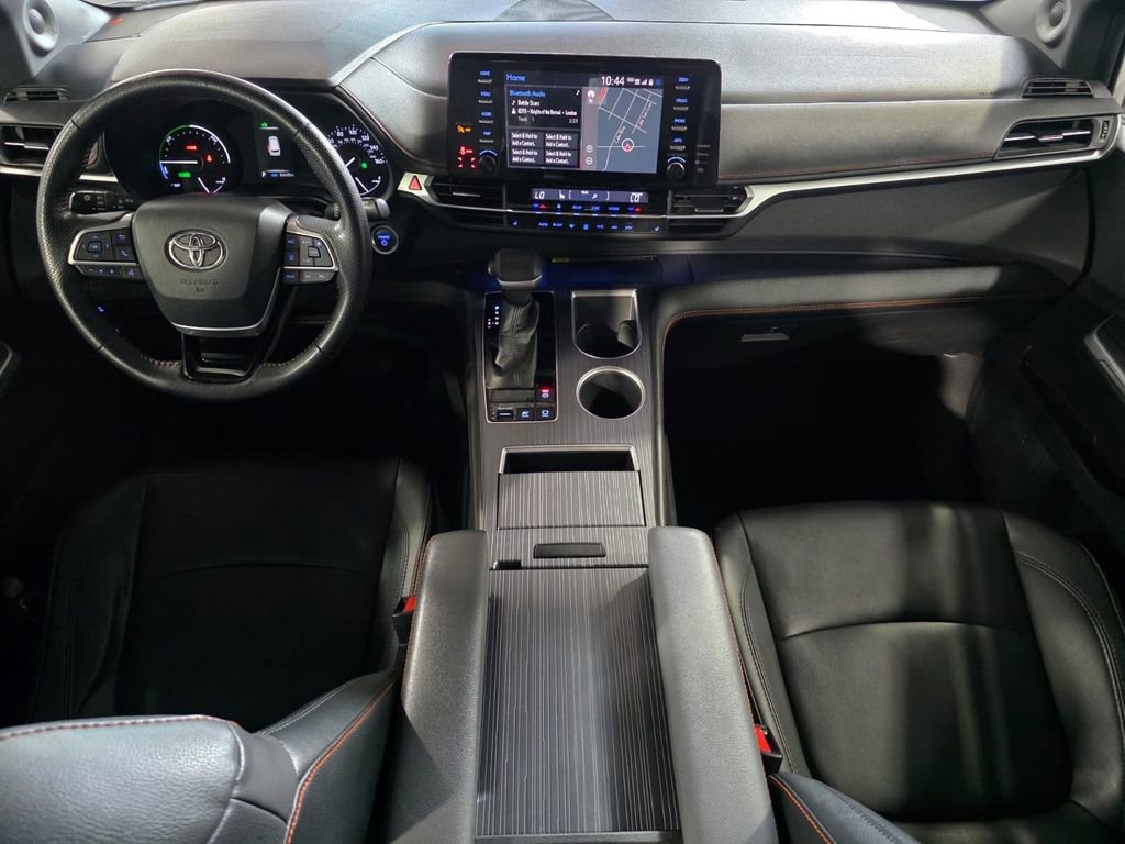 Used 2021 Toyota Sienna XSE image 31