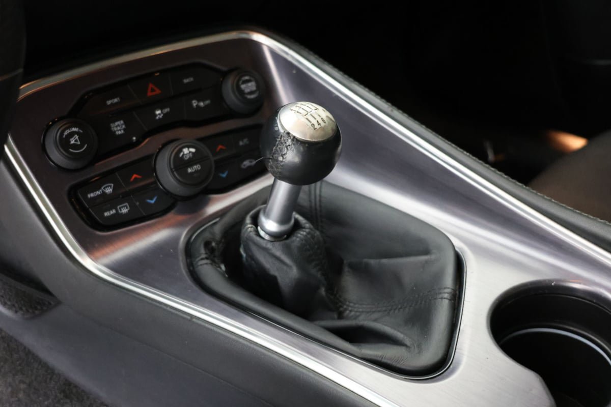 Used 2015 Dodge Challenger R/T Scat Pack RWD image 6