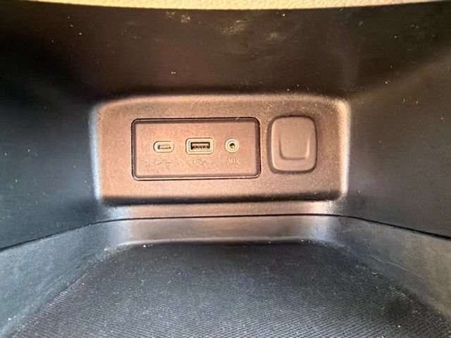 Used 2020 Chevrolet Equinox LS FWD image 30