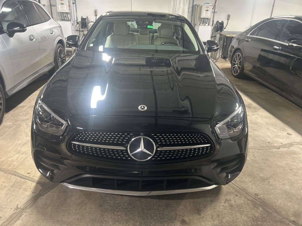 Used 2022 Mercedes-Benz E 350 Sedan image 2
