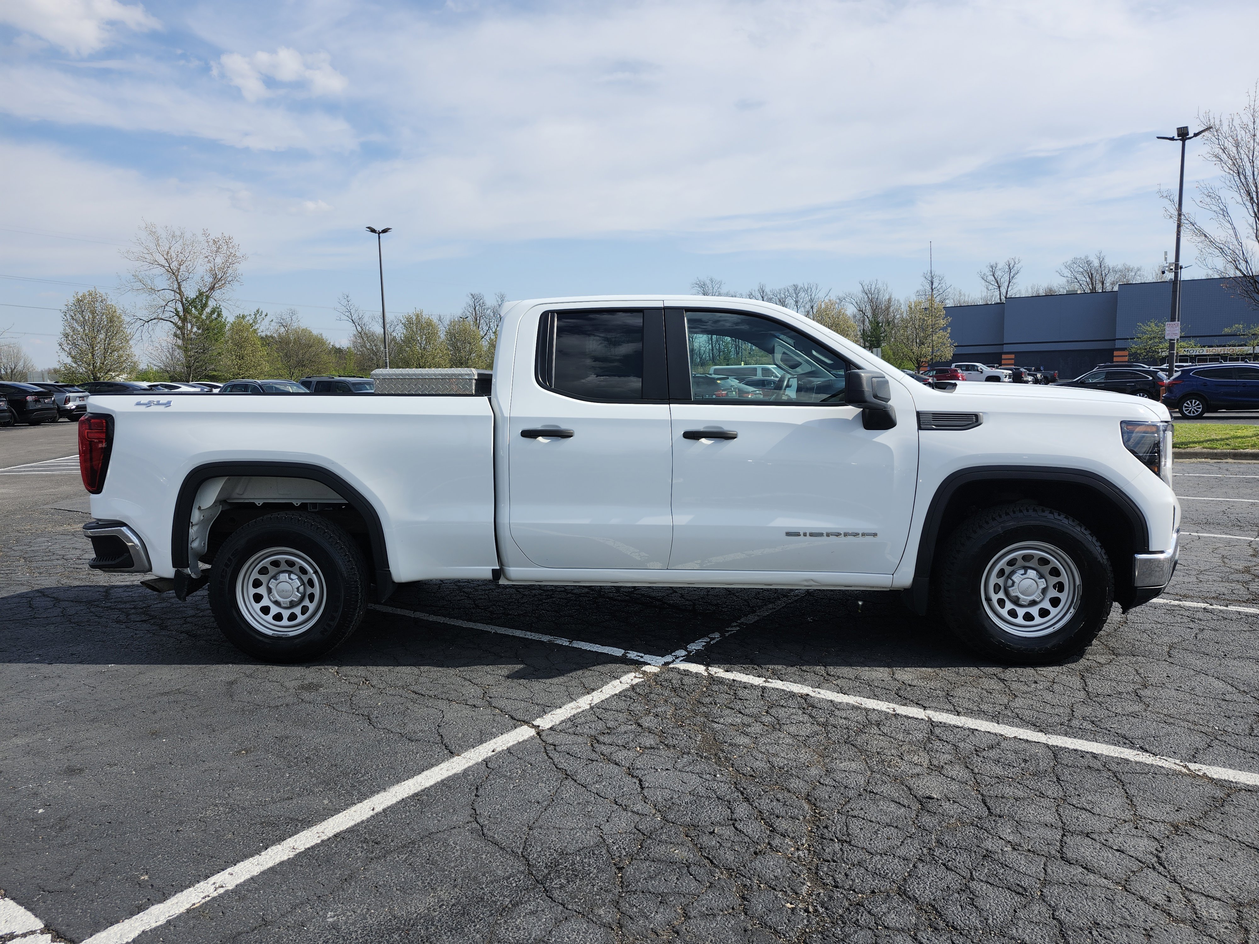 Used 2024 GMC Sierra 1500 Pro w/ Pro Value Package AWD/4WD image 18