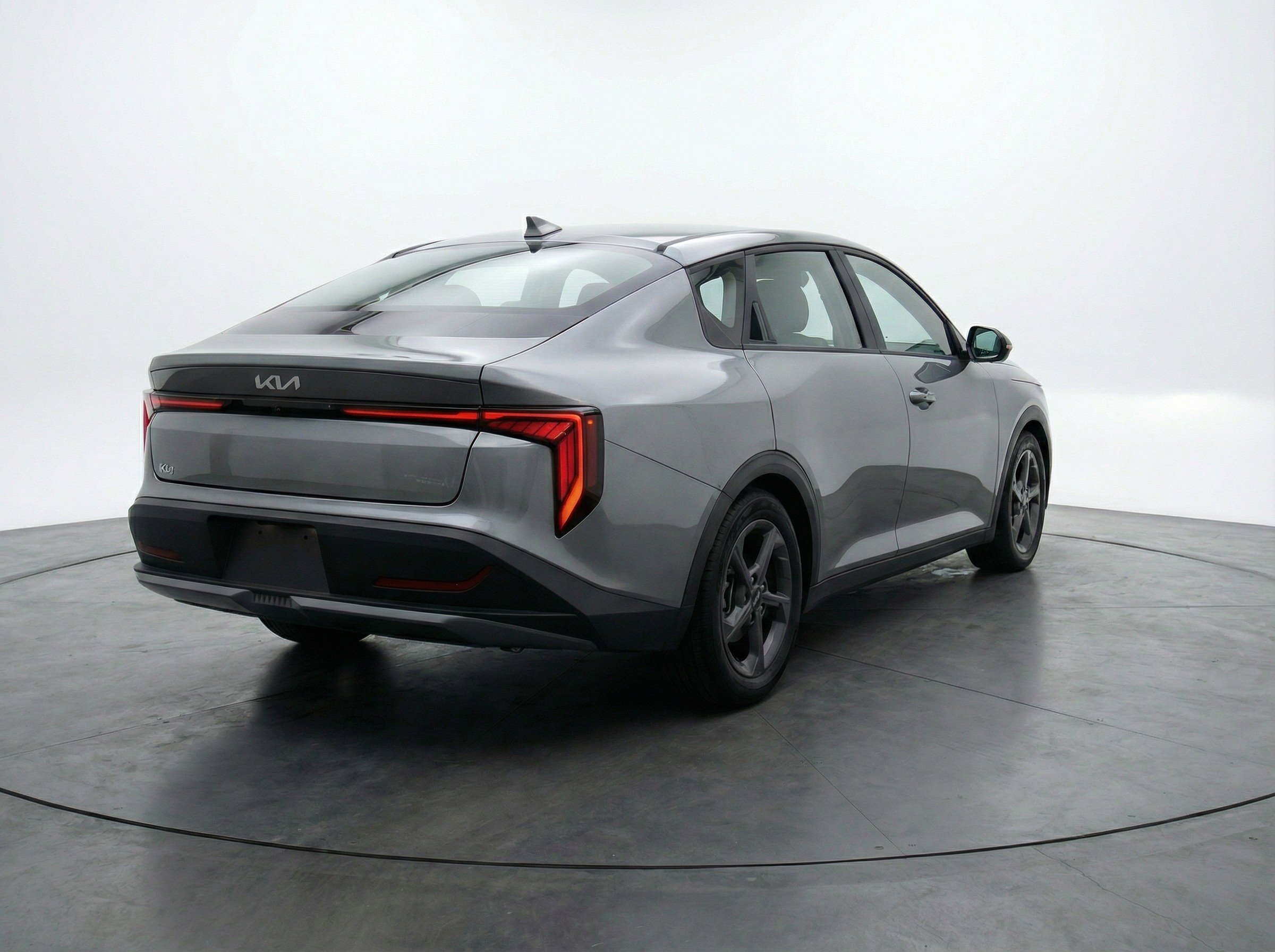 Used 2025 Kia K4 LXS image 9