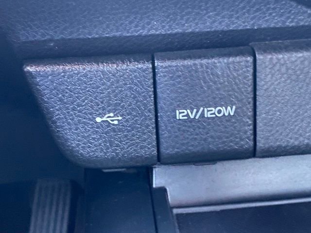 Used 2020 Toyota Camry SE FWD image 19