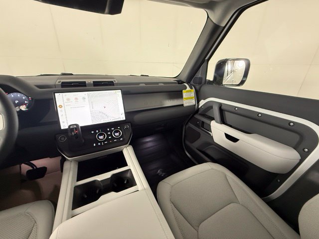 New 2026 Land Rover Defender 110 S AWD/4WD image 32