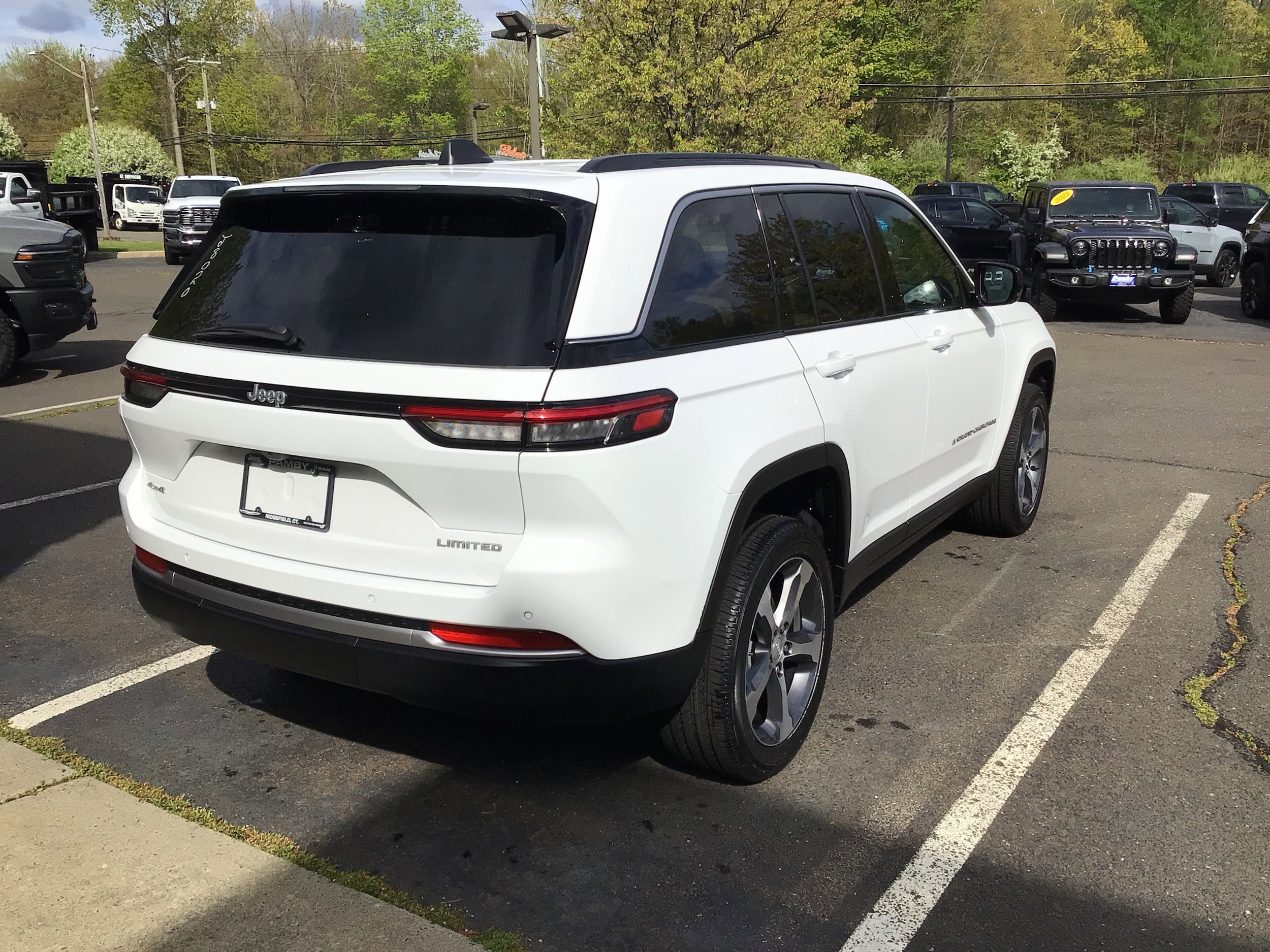 New 2026 Jeep Grand Cherokee Limited AWD/4WD image 7