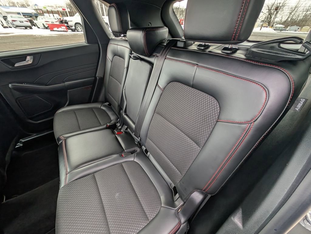 Used 2025 Ford Escape ST-Line Select image 17