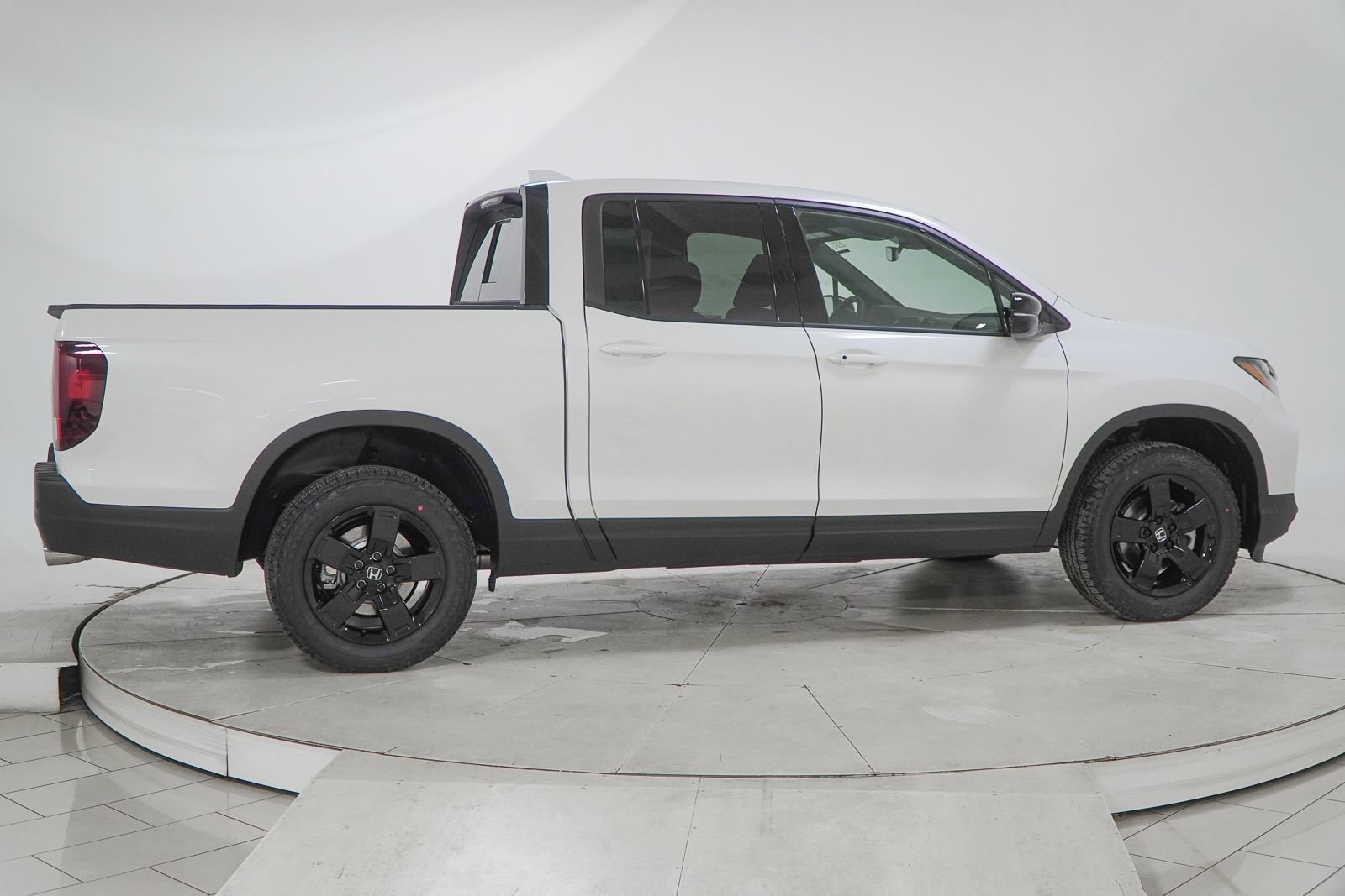 New 2026 Honda Ridgeline Black Edition image 14