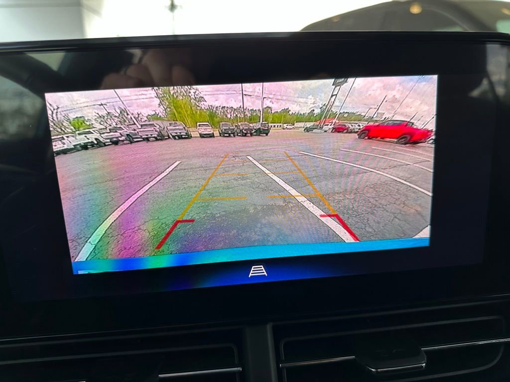 Used 2025 Chevrolet Trax LT w/ Driver Confidence Package image 28