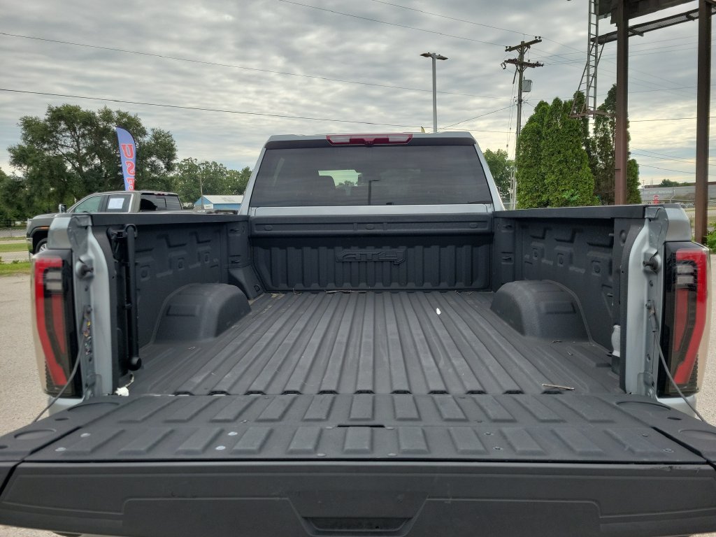 Certified 2024 GMC Sierra 2500 AT4 AWD/4WD image 8