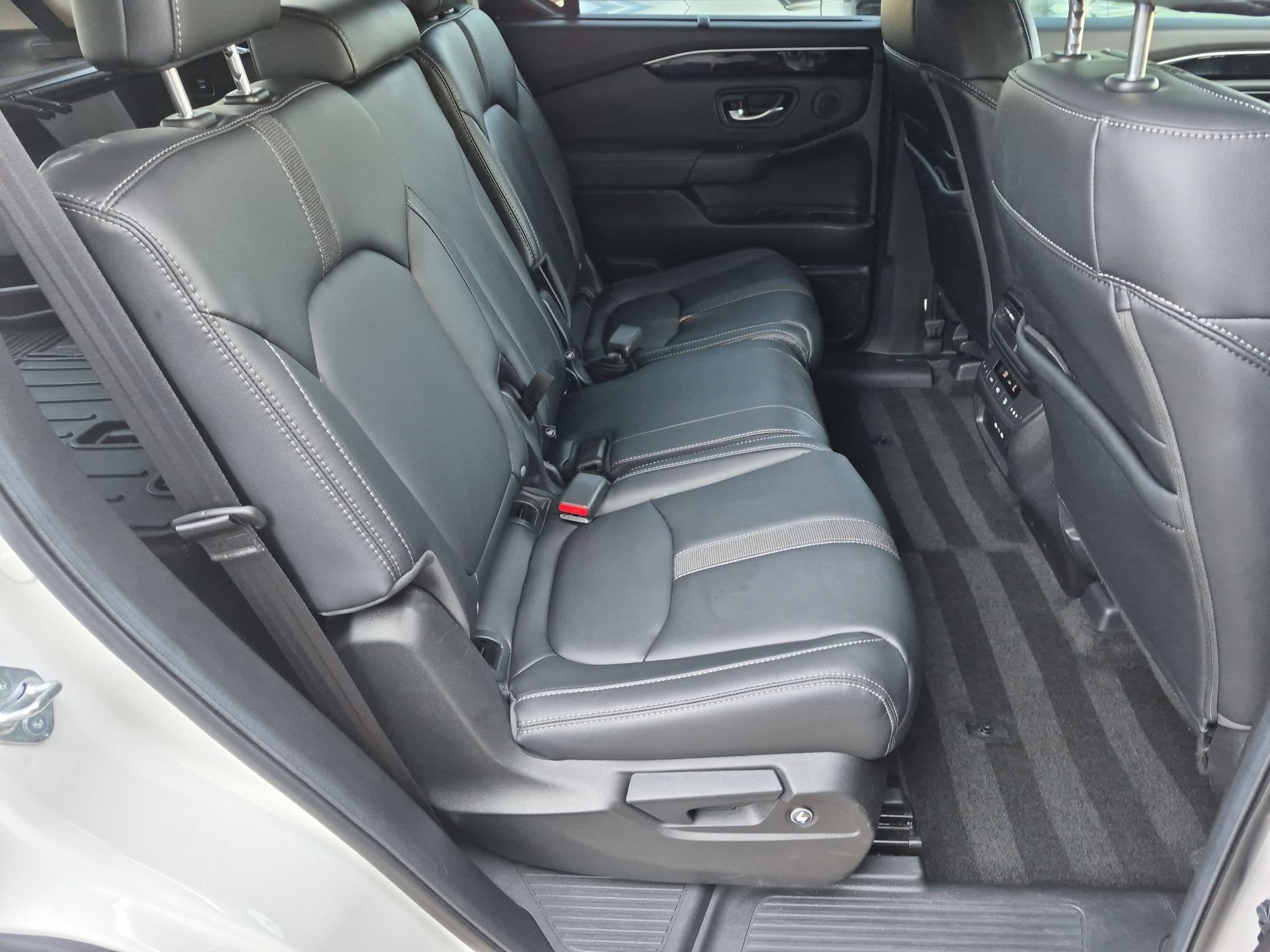 Certified 2025 Honda Pilot EX-L image 29