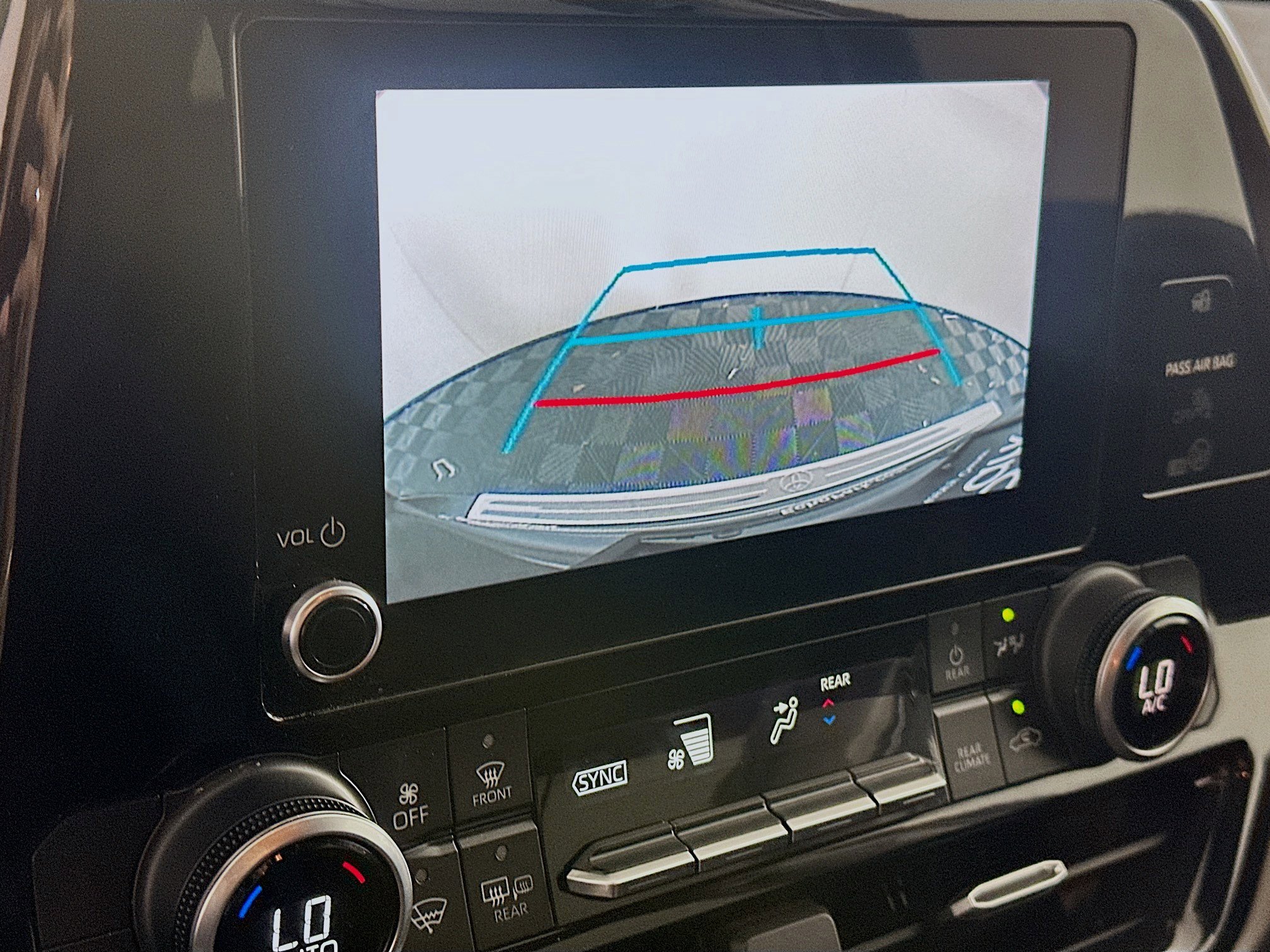 Used 2023 Toyota Highlander LE image 21