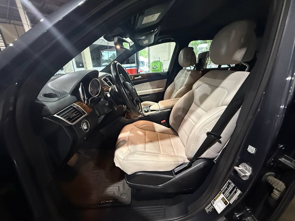 Used 2015 Mercedes-Benz GL 450 4MATIC image 22
