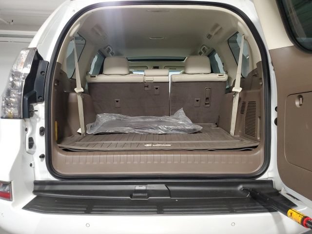 Used 2018 Lexus GX 460 Premium w/ Premium Package AWD/4WD image 24