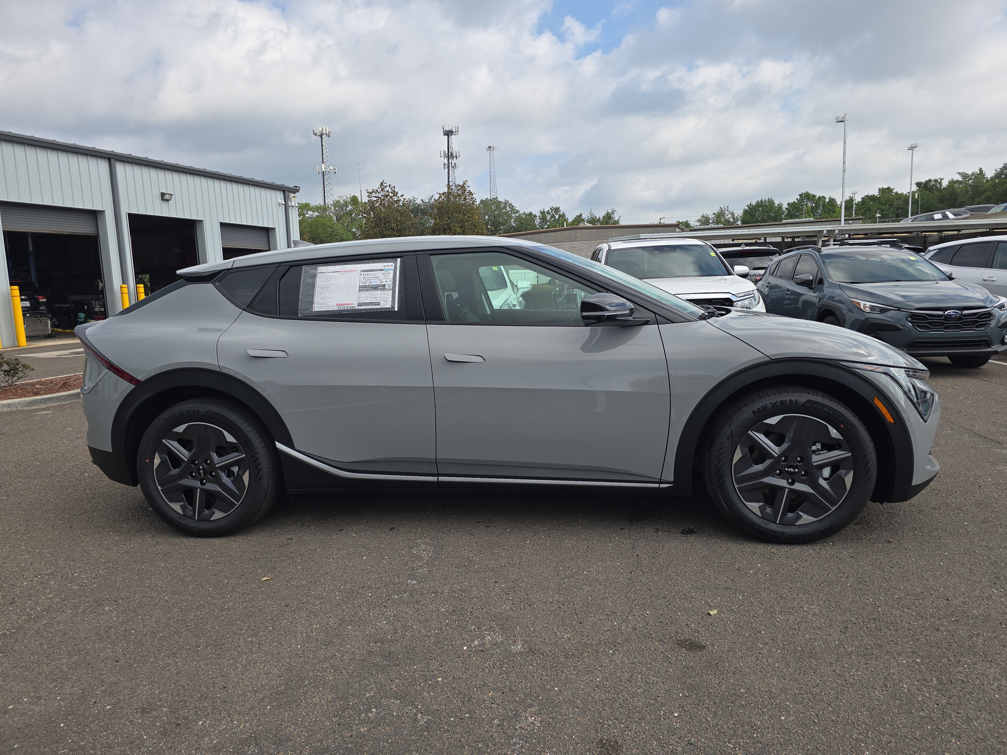 New 2026 Kia EV6 Light RWD image 9