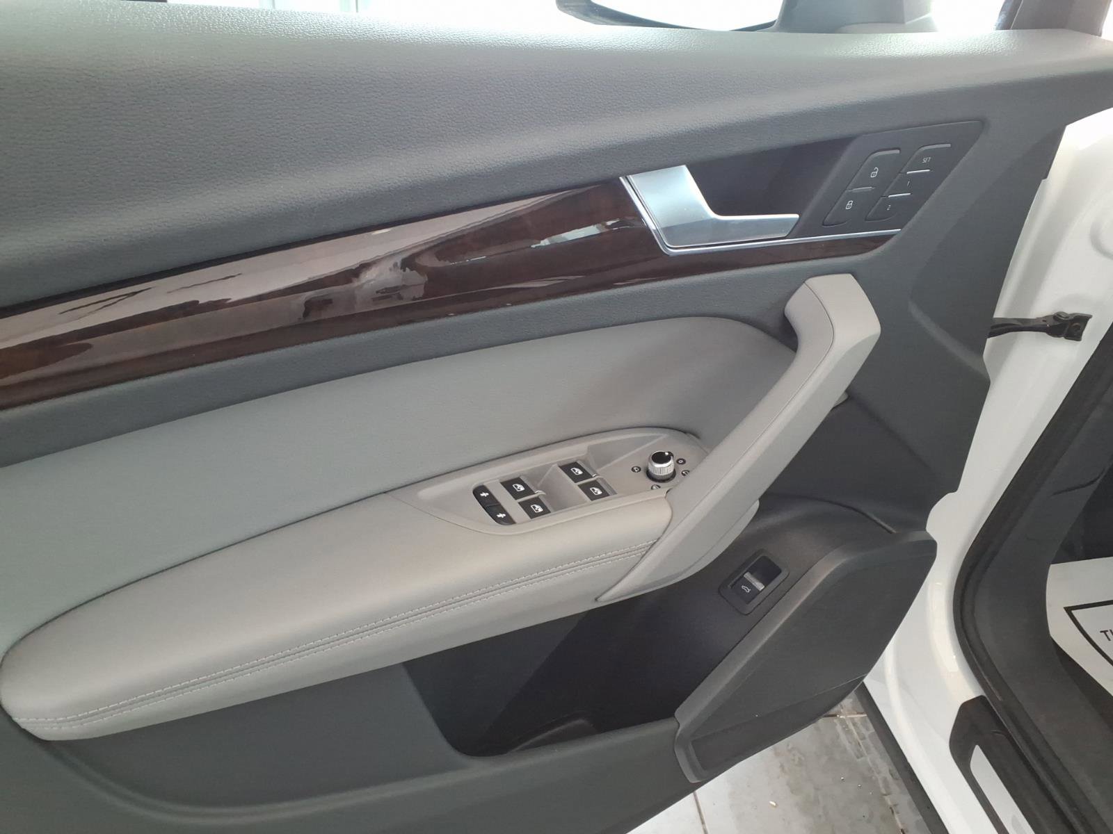 Used 2019 Audi Q5 2.0T Premium Plus w/ Premium Plus Package image 11