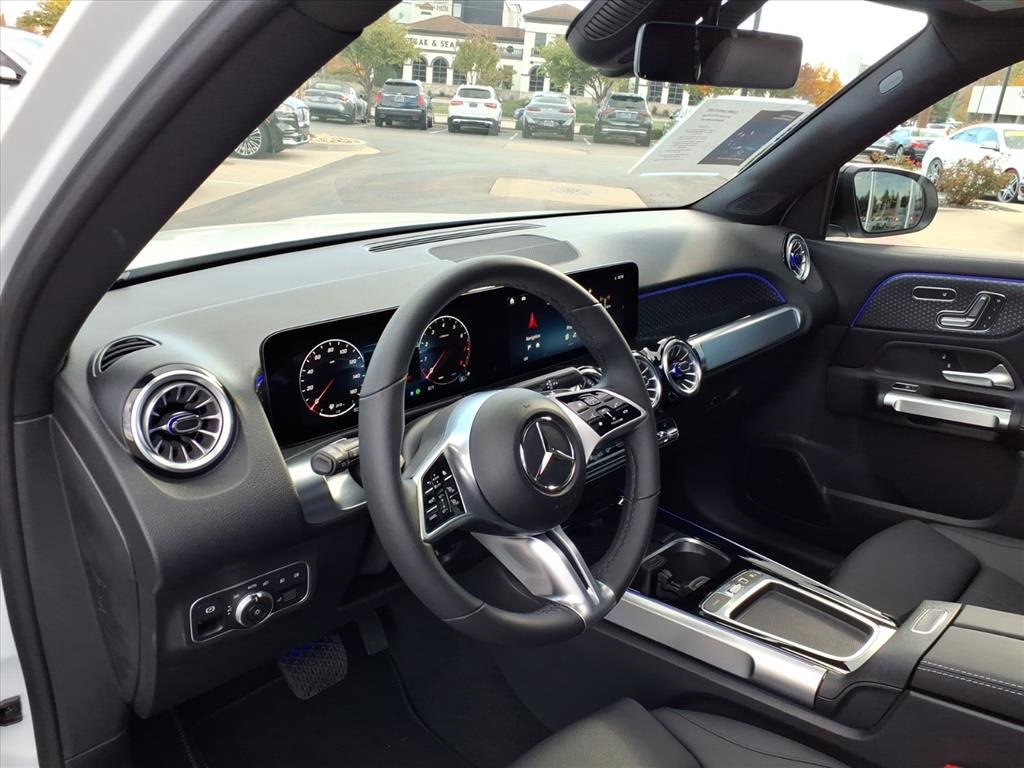 New 2025 Mercedes-Benz GLB 250 4MATIC image 14
