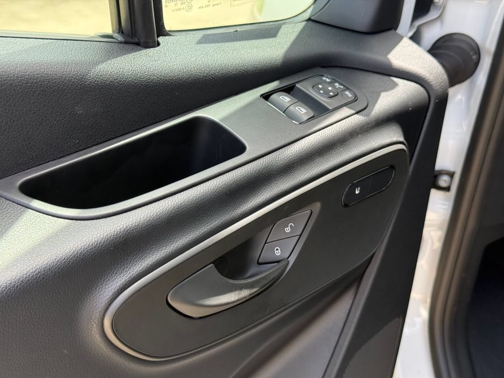 Used 2025 Mercedes-Benz Sprinter 2500 image 15