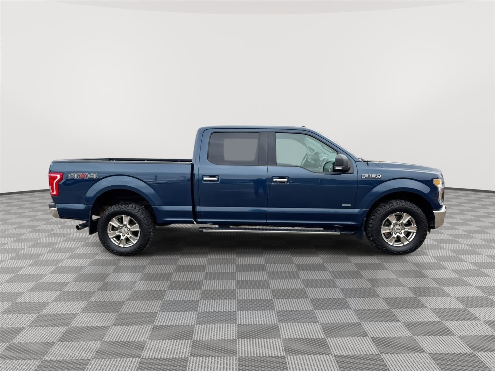 Used 2015 Ford F150 XLT w/ Equipment Group 302A Luxury image 9