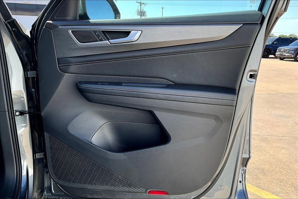 Used 2024 Volkswagen Atlas Cross Sport SE image 22