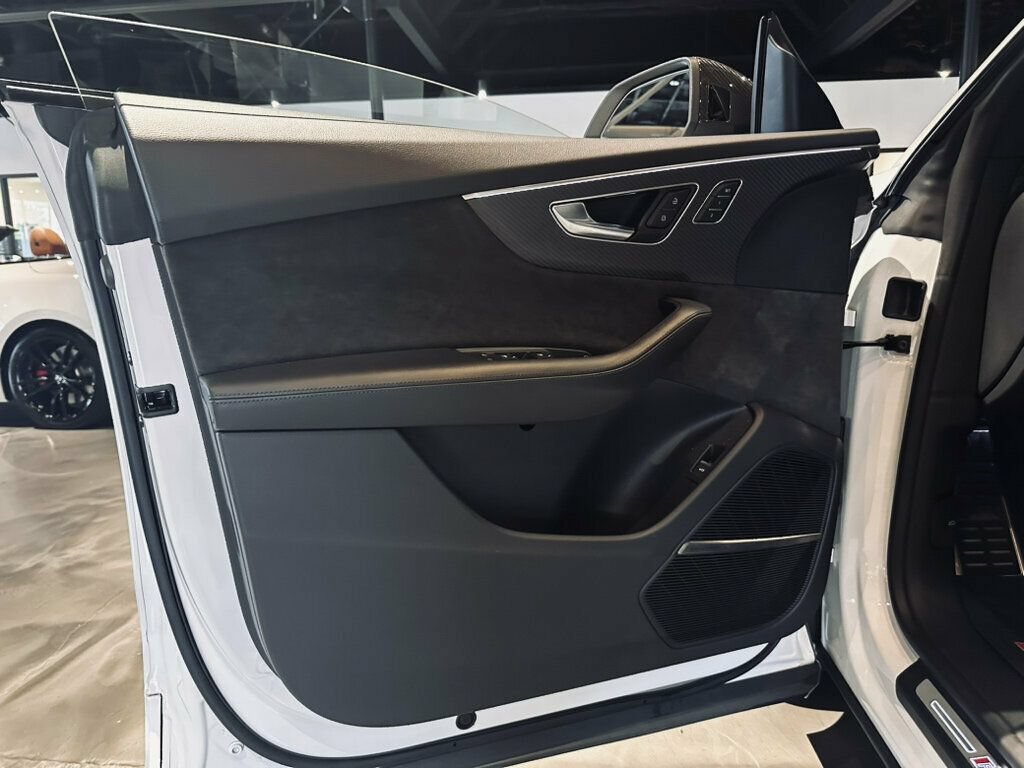 Used 2022 Audi RS Q8 AWD/4WD image 10